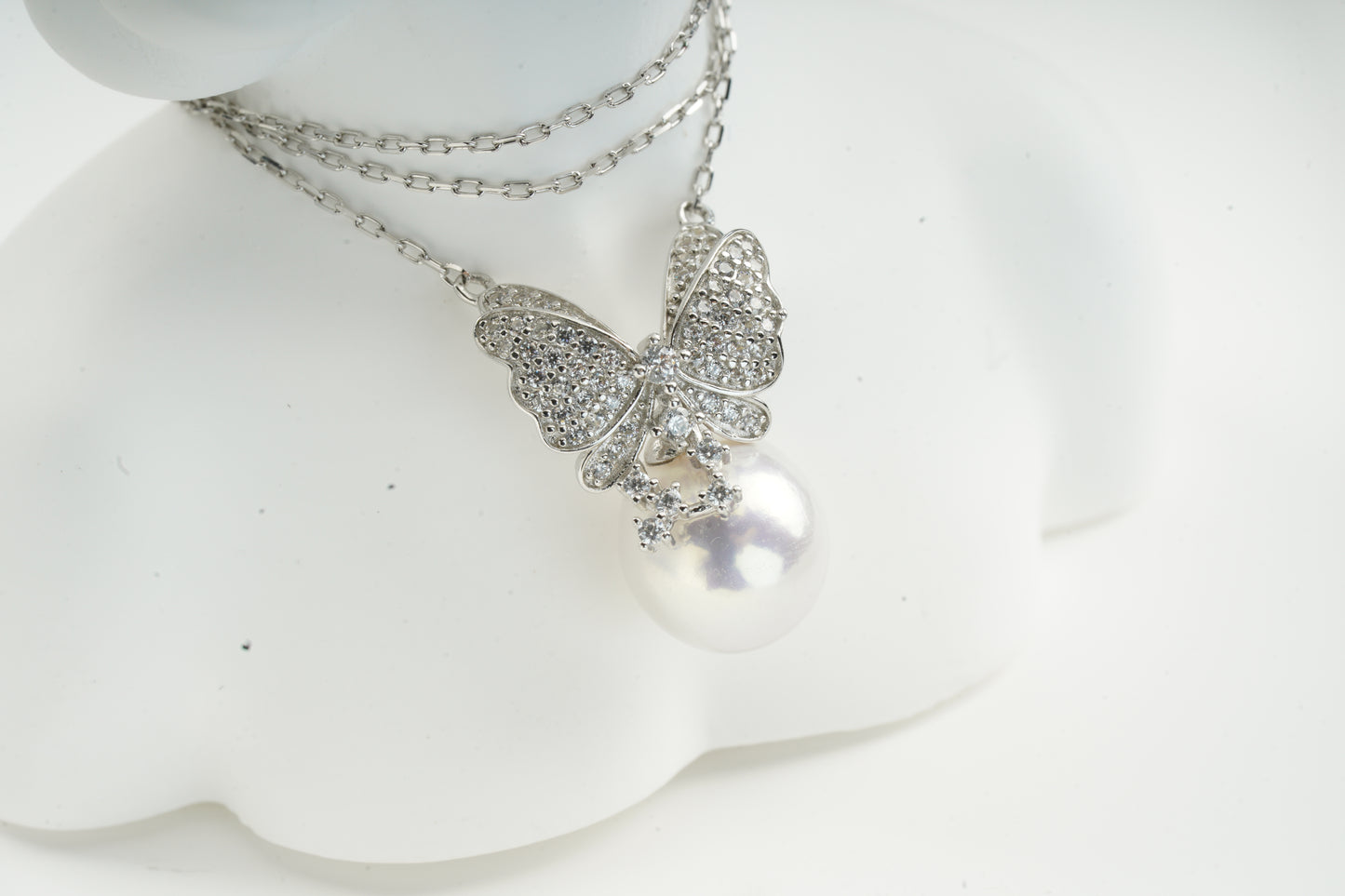 Butterfly Pearl Necklace-FX00029
