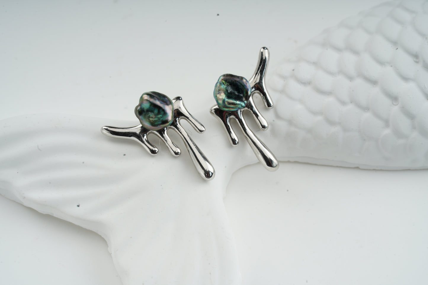 Crown-shaped Baroque Pearl Earrings-FX00042